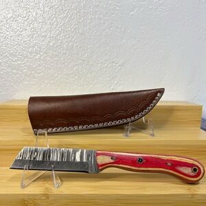 Damascus steel fixed knife